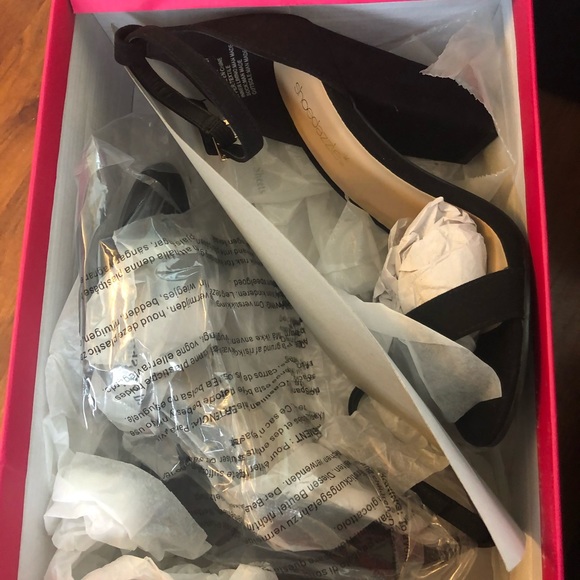 Suede like block heeled sandal - Picture 4 of 5